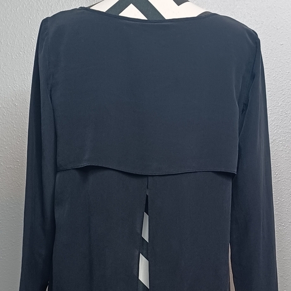 Club Monaco 100% Silk Cutout Back Office Blouse - Picture 5 of 11